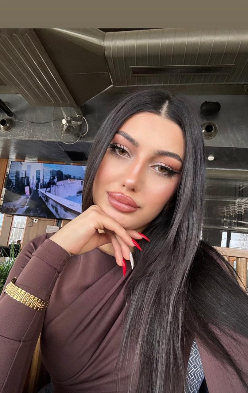 Ezine Sadık Bir Kadın Escort Zümra